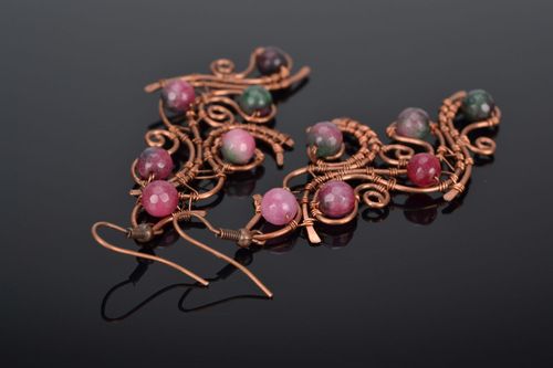 Copper earrings with tourmaline stone - MADEheart.com