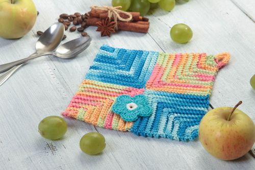 Handmade quadratischer bunter Topflappen gehäkelt Küchen Textilien Haus Deko  - MADEheart.com