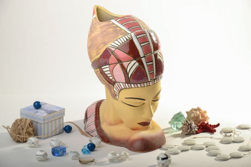 Keramische Statuette Kassiopeia - MADEheart.com