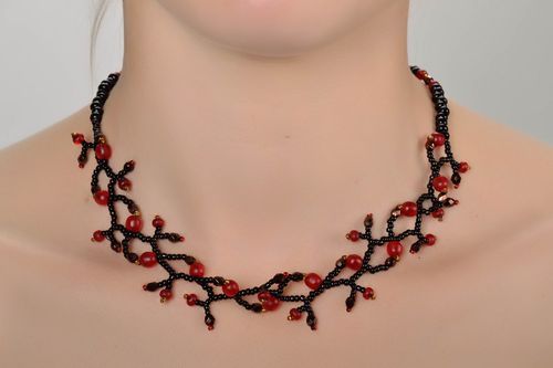 Colar de miçangas preto-vermelho - MADEheart.com