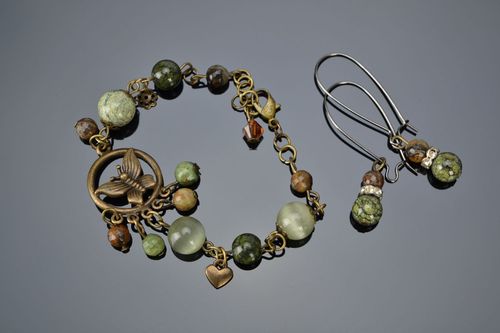 Stone jewelry set - MADEheart.com