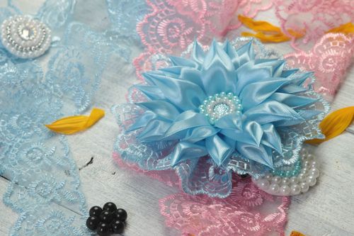 Barrette cheveux fait main Pince cheveux fleur bleu ciel Accessoire coiffure - MADEheart.com