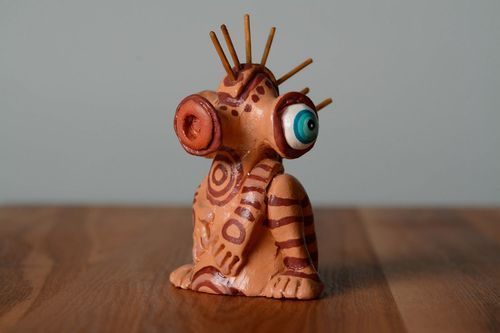 Estatuilla de cerámica Extraño de ojos azules - MADEheart.com