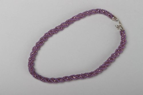 Collier en perles de rocaille violet fait main - MADEheart.com