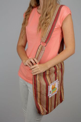 Borsa con ricamo tessile fatta a mano borsetta bella accessorio da ragazza - MADEheart.com