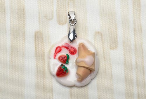 Colgante de arcilla polimérica de autor - MADEheart.com