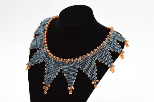 Collana di perline fatta a mano da donna di moda bigiotteria originale - MADEheart.com