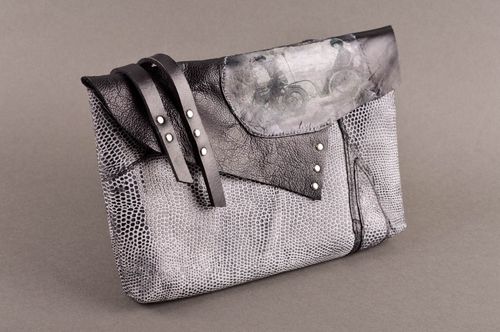 Small handmade leather handbag stylish leather bag design accessories for girls - MADEheart.com