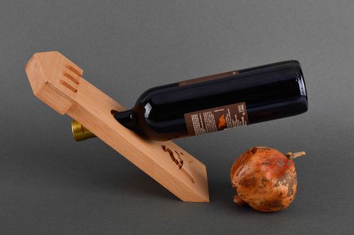 Soporte para botella hecho a mano artículo de madera accesorio para vino - MADEheart.com