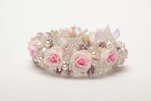 Beautiful gentle polymer clay flower bracelet - MADEheart.com