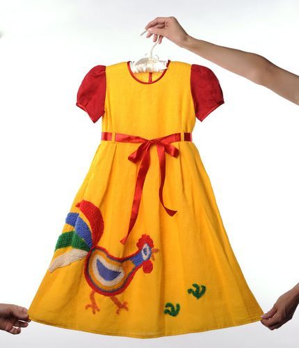 Льняное платье детское с вязаной аппликацией - MADEheart.com