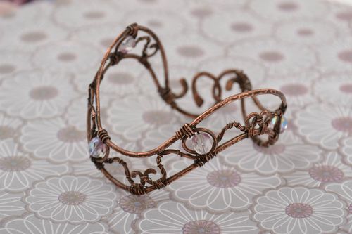 Bracelet wire wrap Bracelet cuivre fait main Accessoire femme en métal  - MADEheart.com