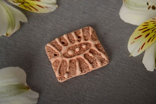 Pendentif dargile rectangulaire à peindre fait main en relief style ethnique  - MADEheart.com