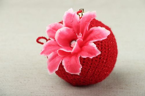 Crochet Christmas tree toy Lily - MADEheart.com