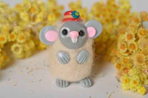 Statuette décorative Figurine fait main laine pâte polymère Déco maison Souris - MADEheart.com