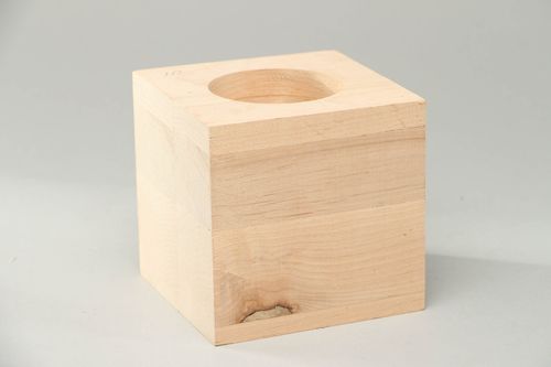 Pieza en blanco para creatividad con forma de candelero de madera - MADEheart.com