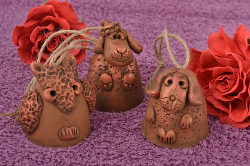 Set of handmade designer painted ceramic bells 3 pieces in the shape of animals - MADEheart.com