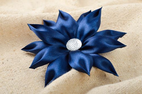 Goma de pelo hecha a mano regalo original accesorio para niñas de color azul - MADEheart.com