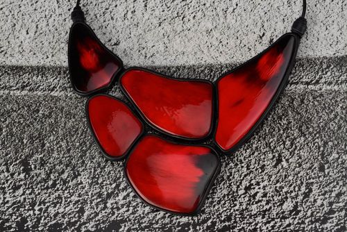 Red Necklace Made of Cow Horn - MADEheart.com