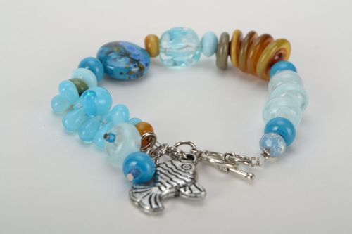 Glass bracelet made using lampwork technique - MADEheart.com