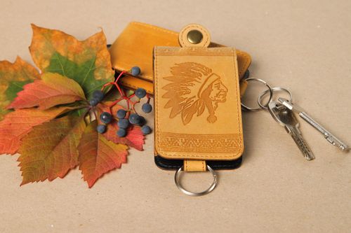 Кожаная ключница ручной работы кожаное изделие оригинальный подарок желтый - MADEheart.com