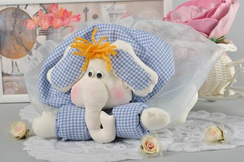 Pupazzo per bambini fatto a mano giocattolo ecologico regalo per bambini - MADEheart.com