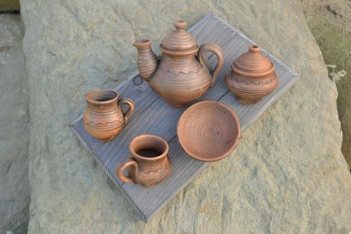 Künstlerisches Ethno Wandbild aus Holz mit Ton Geschirr Handarbeit - MADEheart.com